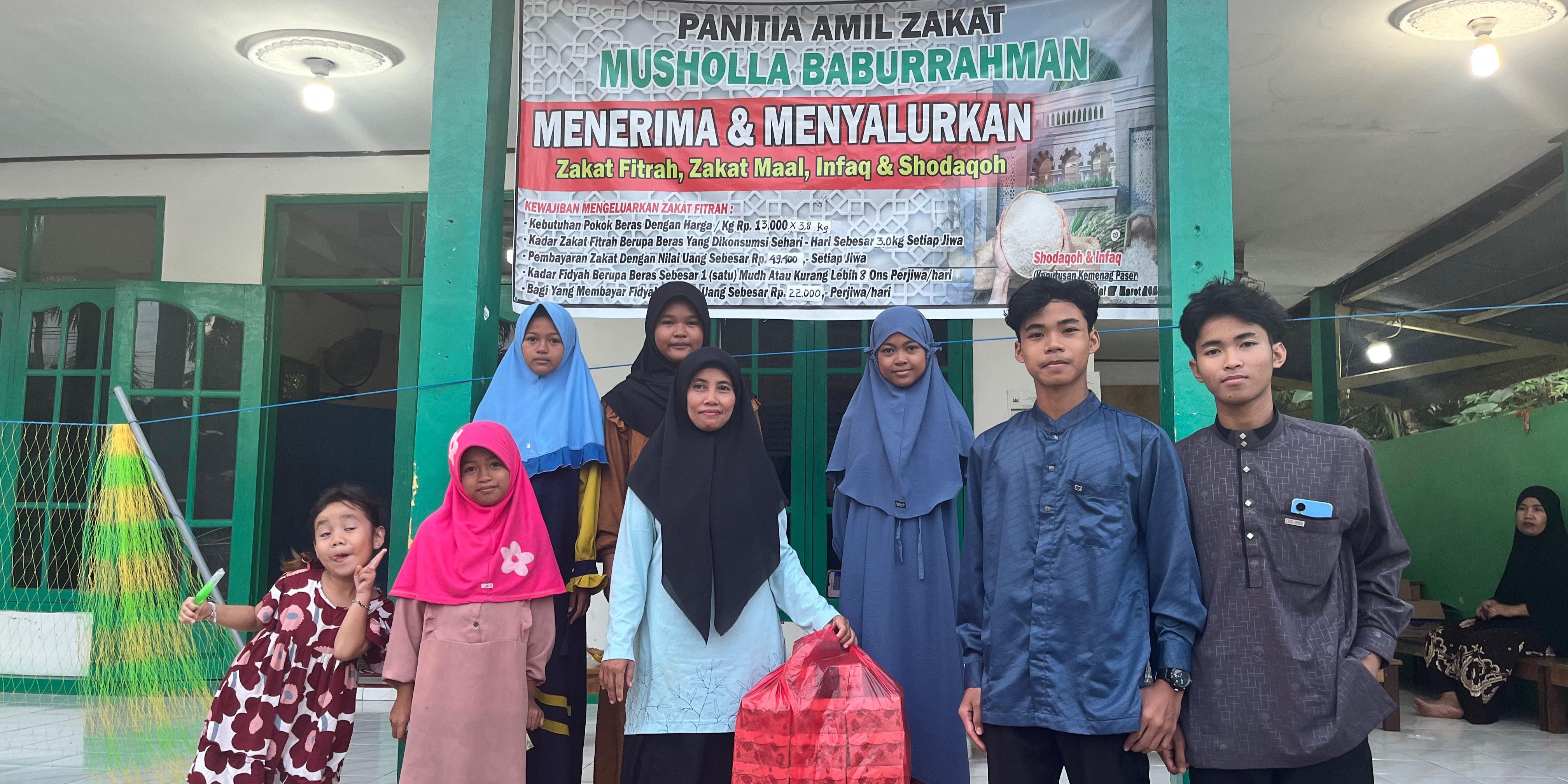 Berbagi Takjil di Bulan Ramadhan 1447 H
